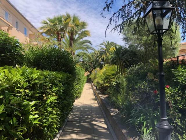 Belle Residence Au Centre De Saint Tropez Avec Piscine Et Garage Zewnętrze zdjęcie